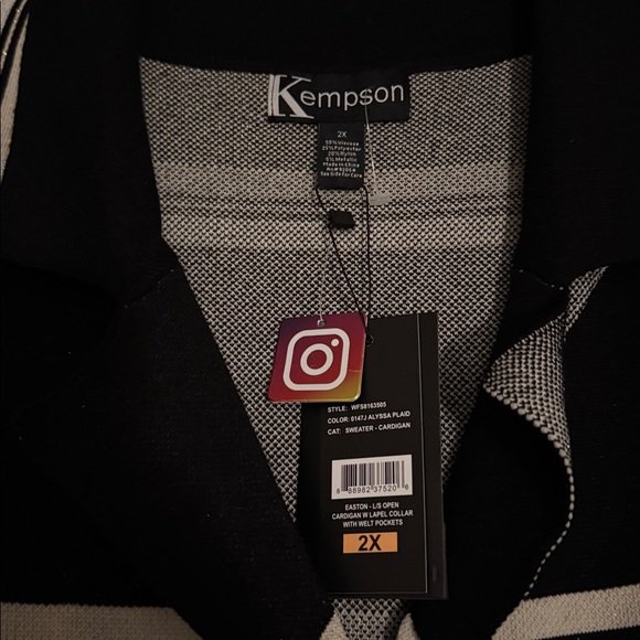 NWT COATIGAN - Picture 2 of 3